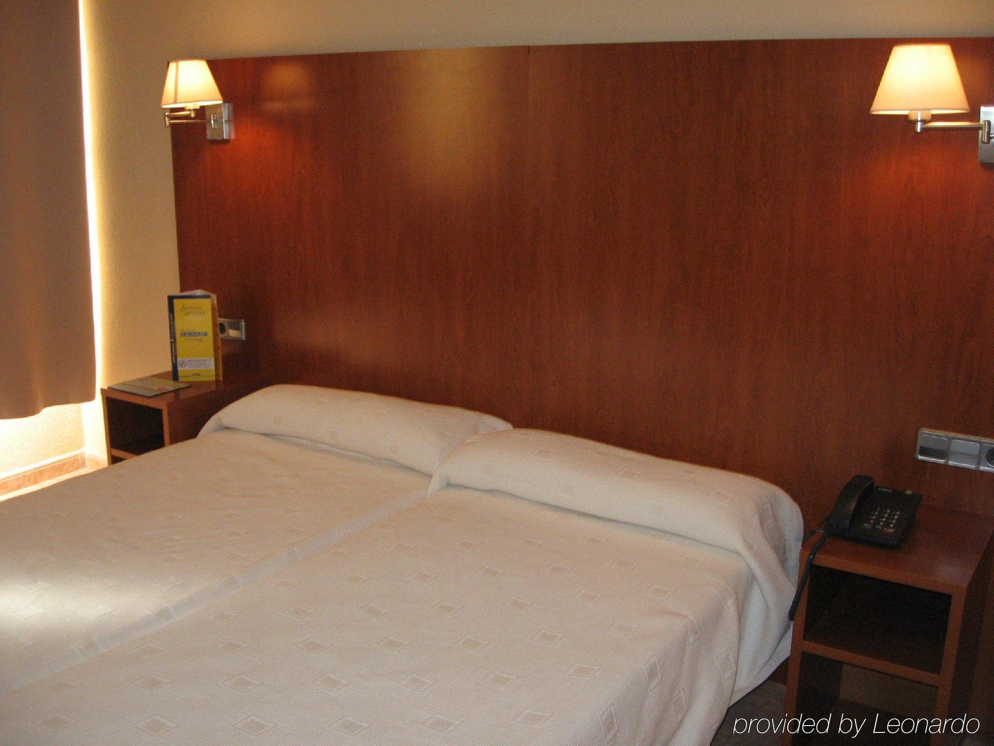 Euromadrid Hostel Εξωτερικό φωτογραφία