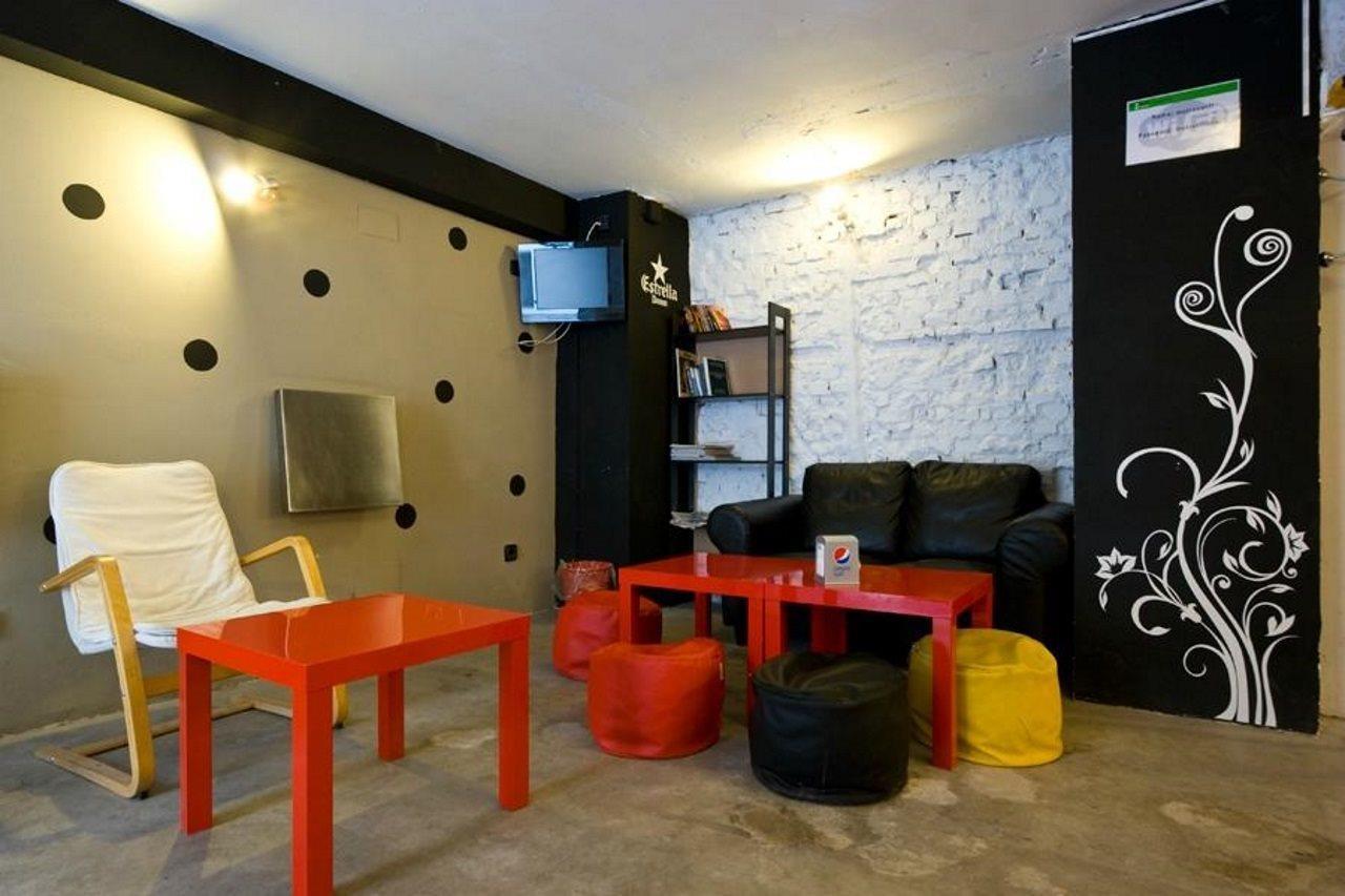 Euromadrid Hostel Εξωτερικό φωτογραφία